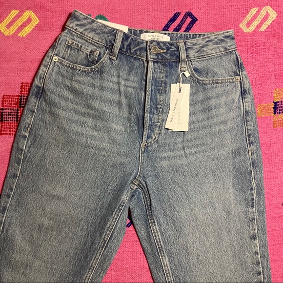 NWT high-rise Gisele jeans w/ankle slits- Dynamite - Picture 7 of 10